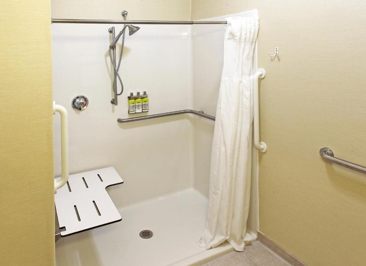 West Middlesex Holiday Inn Express & Suites - Sharon-Hermitage By Ihg מראה חיצוני תמונה