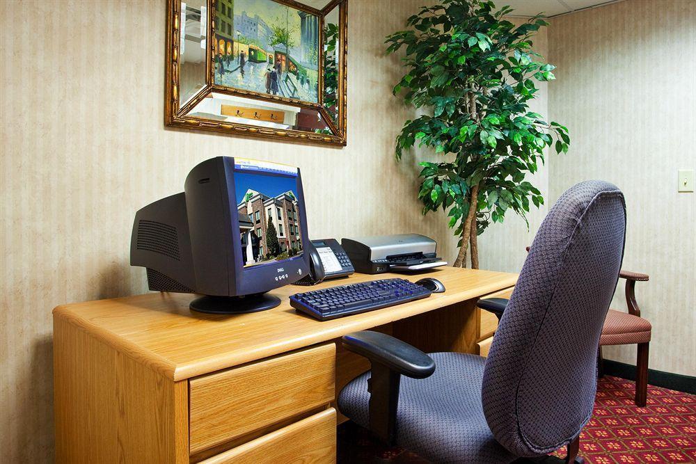West Middlesex Holiday Inn Express & Suites - Sharon-Hermitage By Ihg מראה חיצוני תמונה