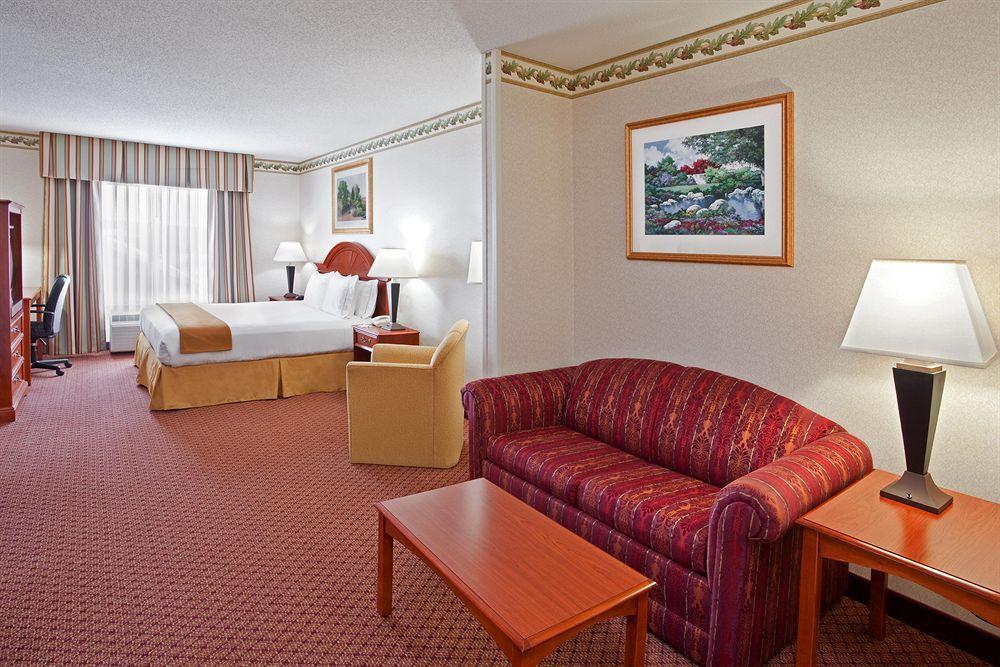 West Middlesex Holiday Inn Express & Suites - Sharon-Hermitage, An Ihg Hotel מראה חיצוני תמונה